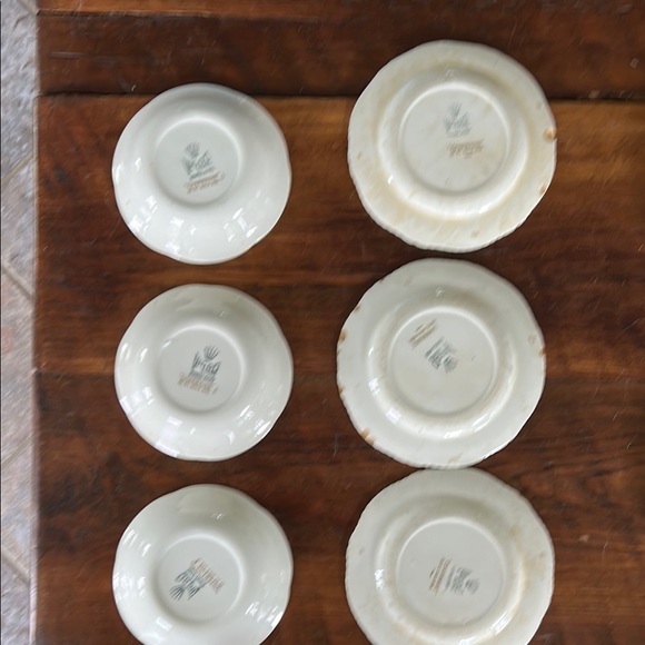 10 pc Floral Patterned Vintage tableware - Picture 4 of 9